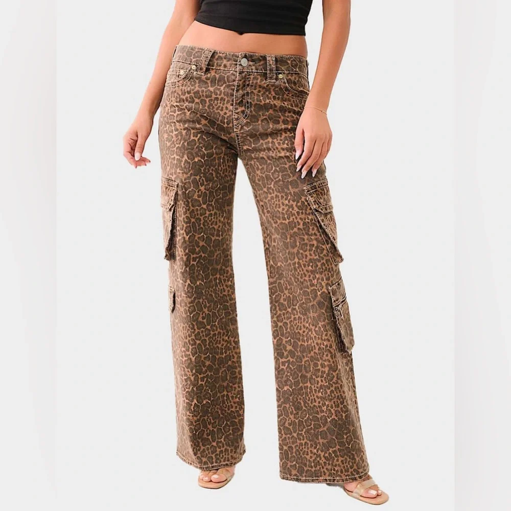 True Religion Brown Leopard Print Women Jeans - Picture 2 of 8